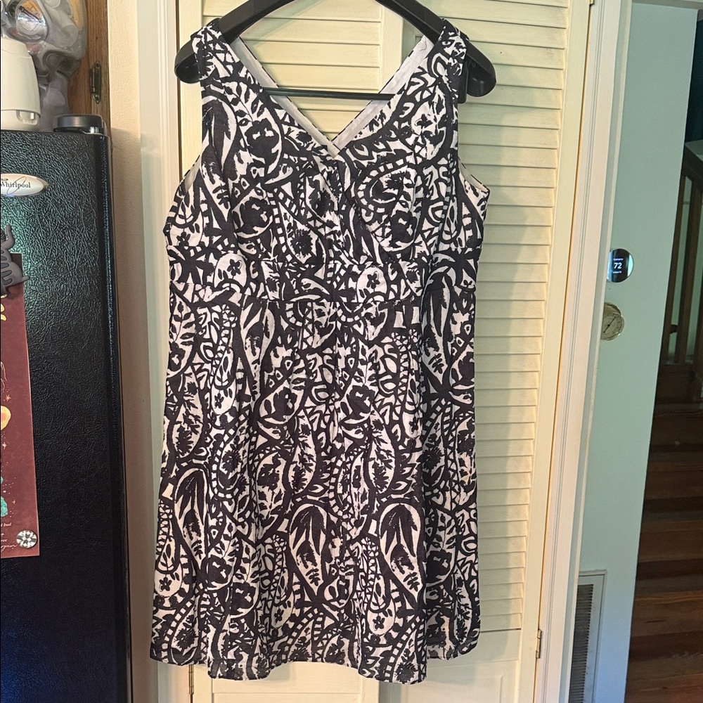 Lands' End Black and White V-Neck Dress